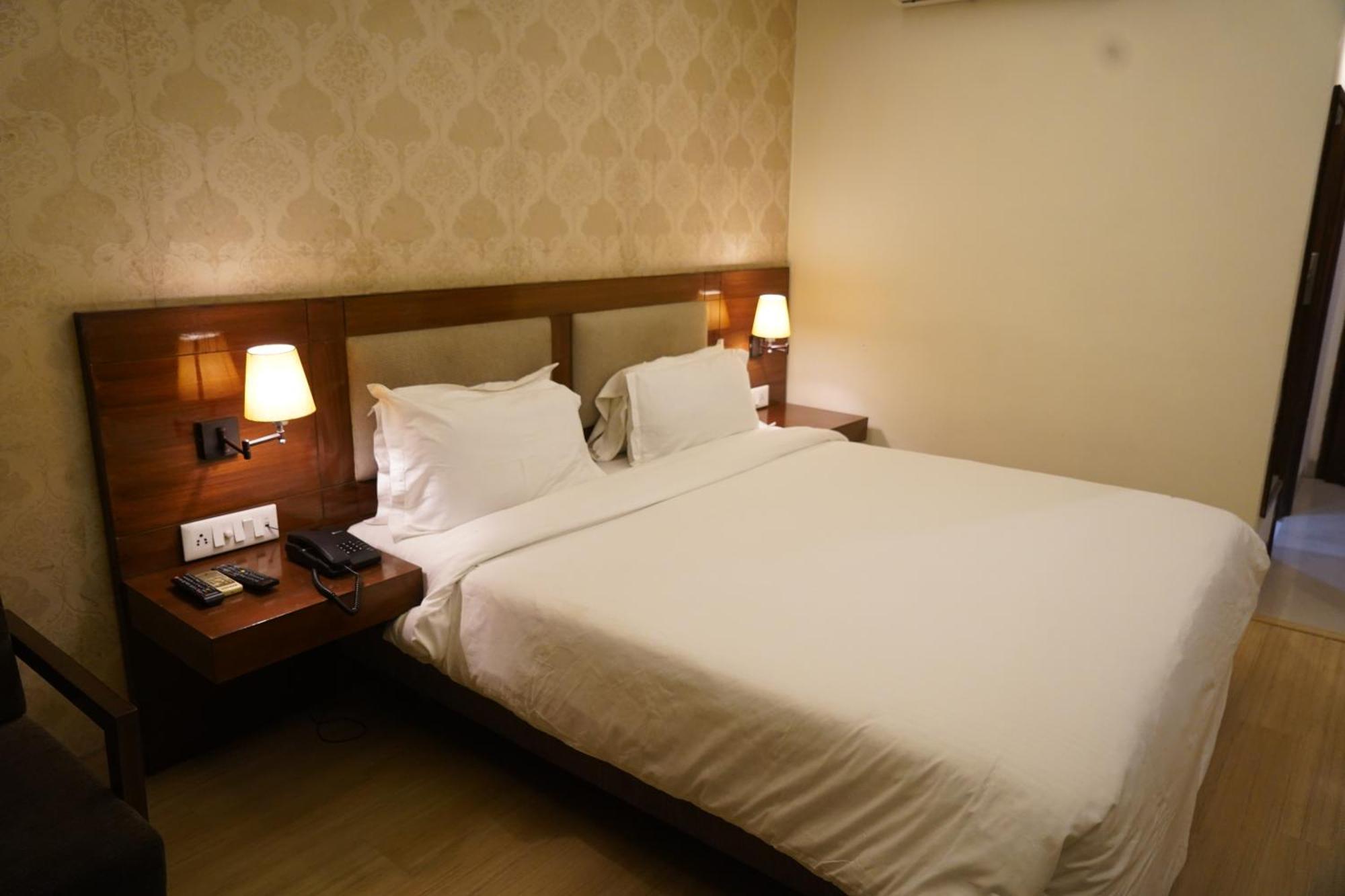 Hotel Forest Avenue - Best Luxury Hotel In Dehradun Exterior foto